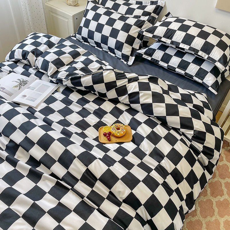 White And Black Checkered Bedding Set