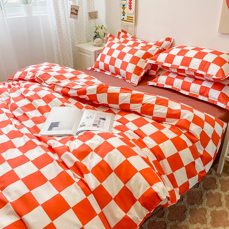 White And Red Checkered Bedding Set