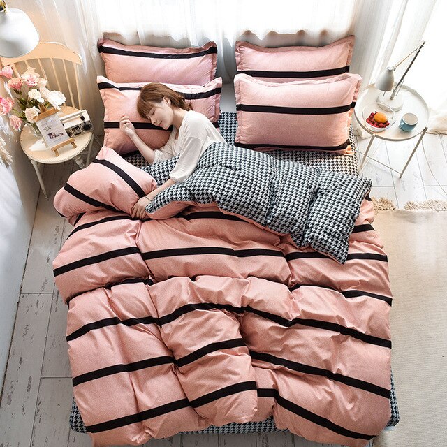 Scandinavian Striped Bedding Set