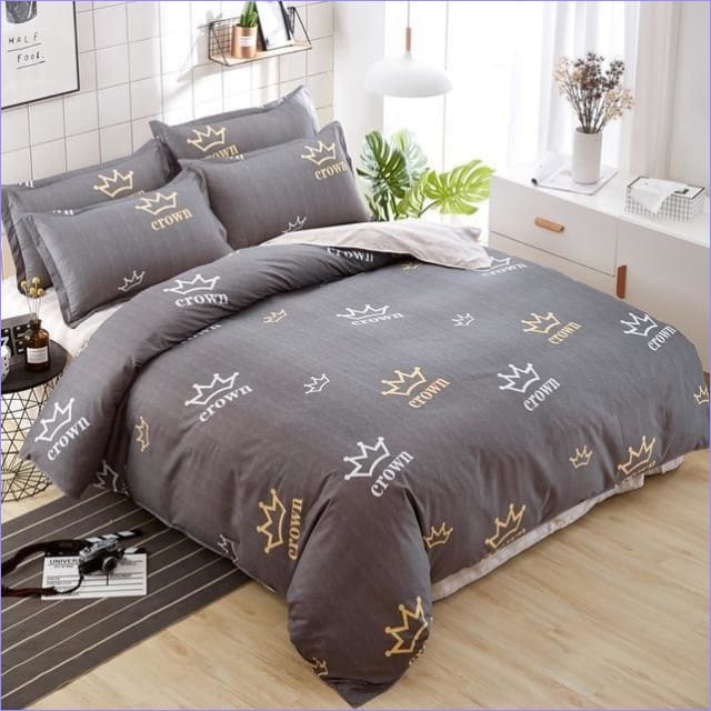 Crowns Duvet Cover