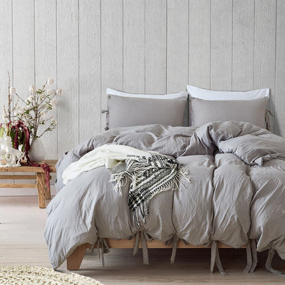 Plain Duvet Cover with Gray Bows